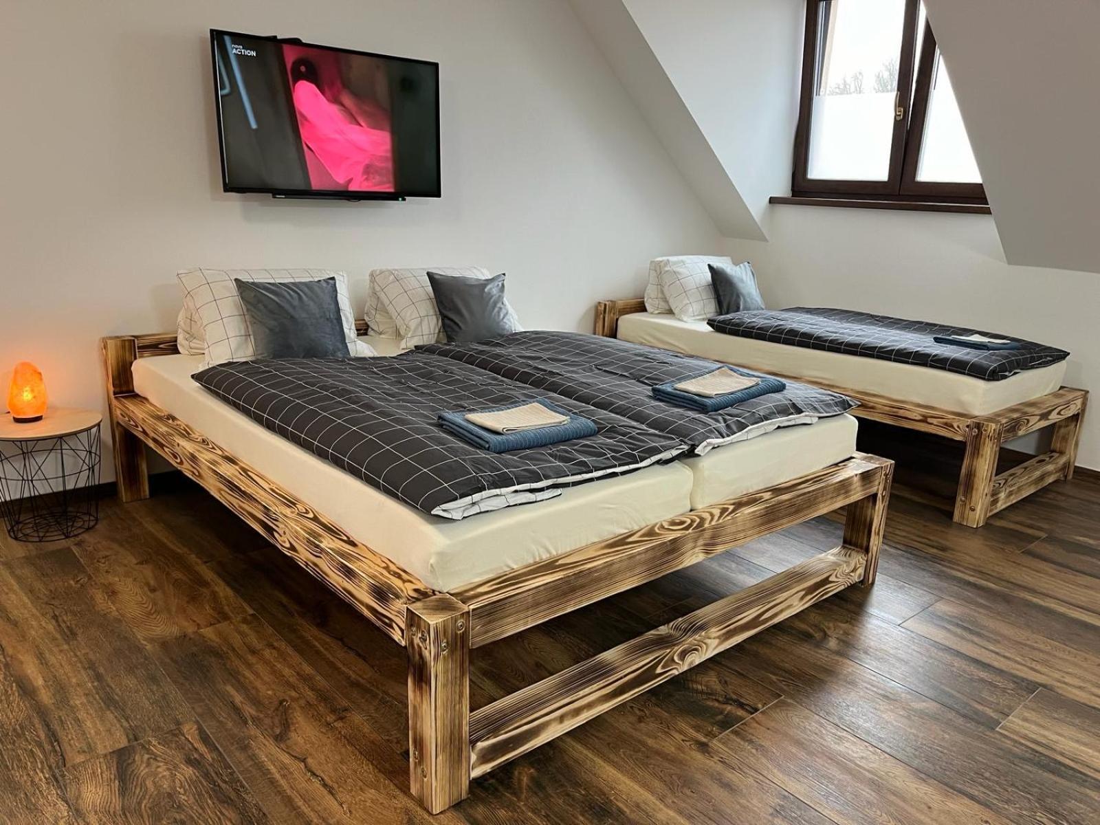 Apartman Kuga Mikulov Exterior foto